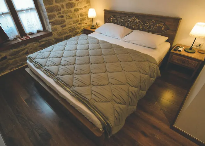 4 3* Gjirokastër