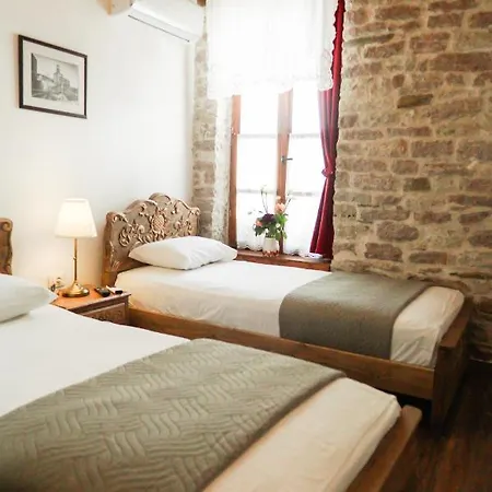 4 3* Gjirokaster