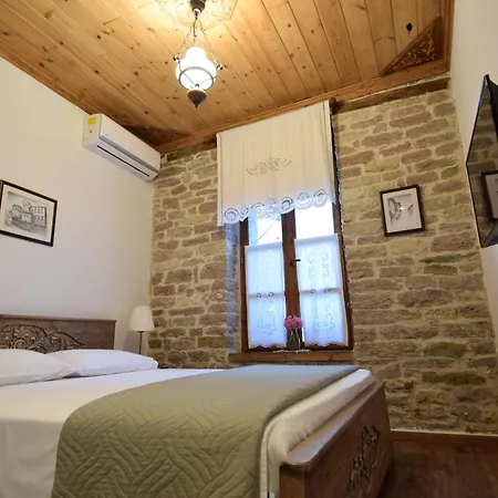 Hotel 4