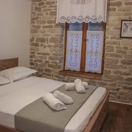 4 Hotell 3*